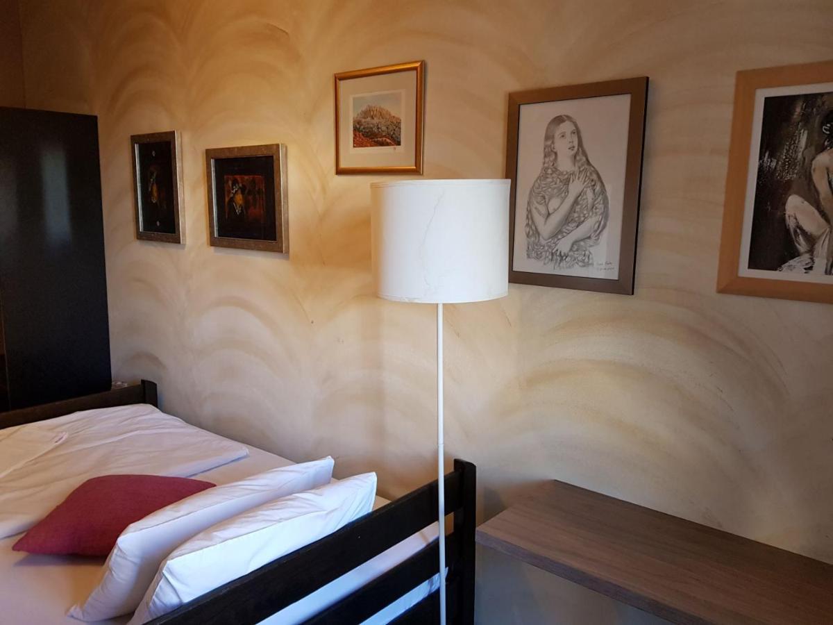 Hostel Morcic Ri غييكا المظهر الخارجي الصورة